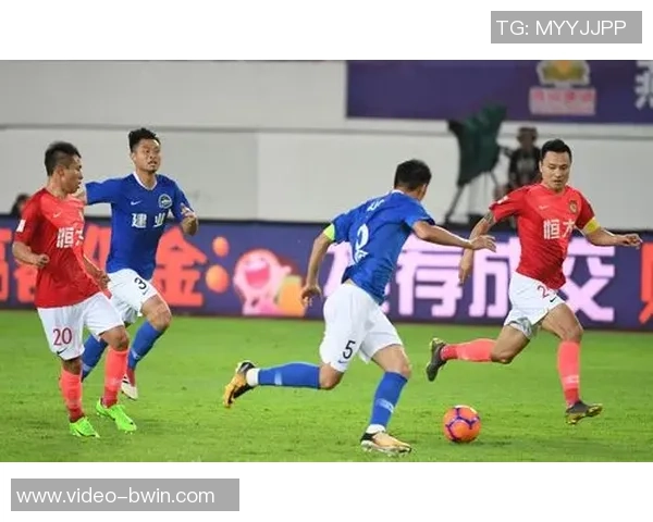 激情四溢的足球队主题曲带你领略赛场上的荣耀与梦想